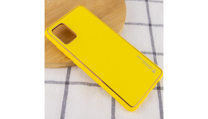 Кожаный чехол Xshield для Samsung Galaxy A04s Желтый / Yellow - фото
